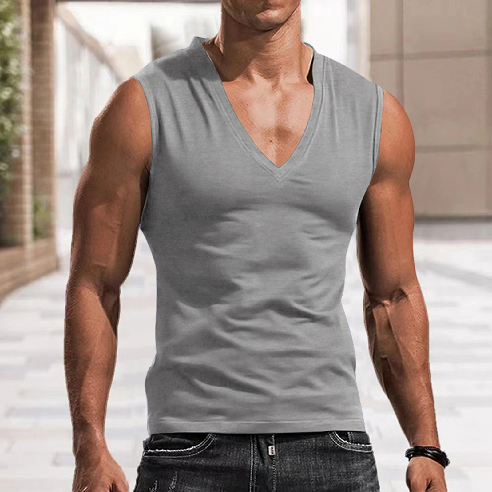 thumbnail image 3 of Camisa sin mangas con cuello en V para hombre - Camiseta deportiva ligera - Ropa informal para gimnasio, fitness y running, 3 of 8